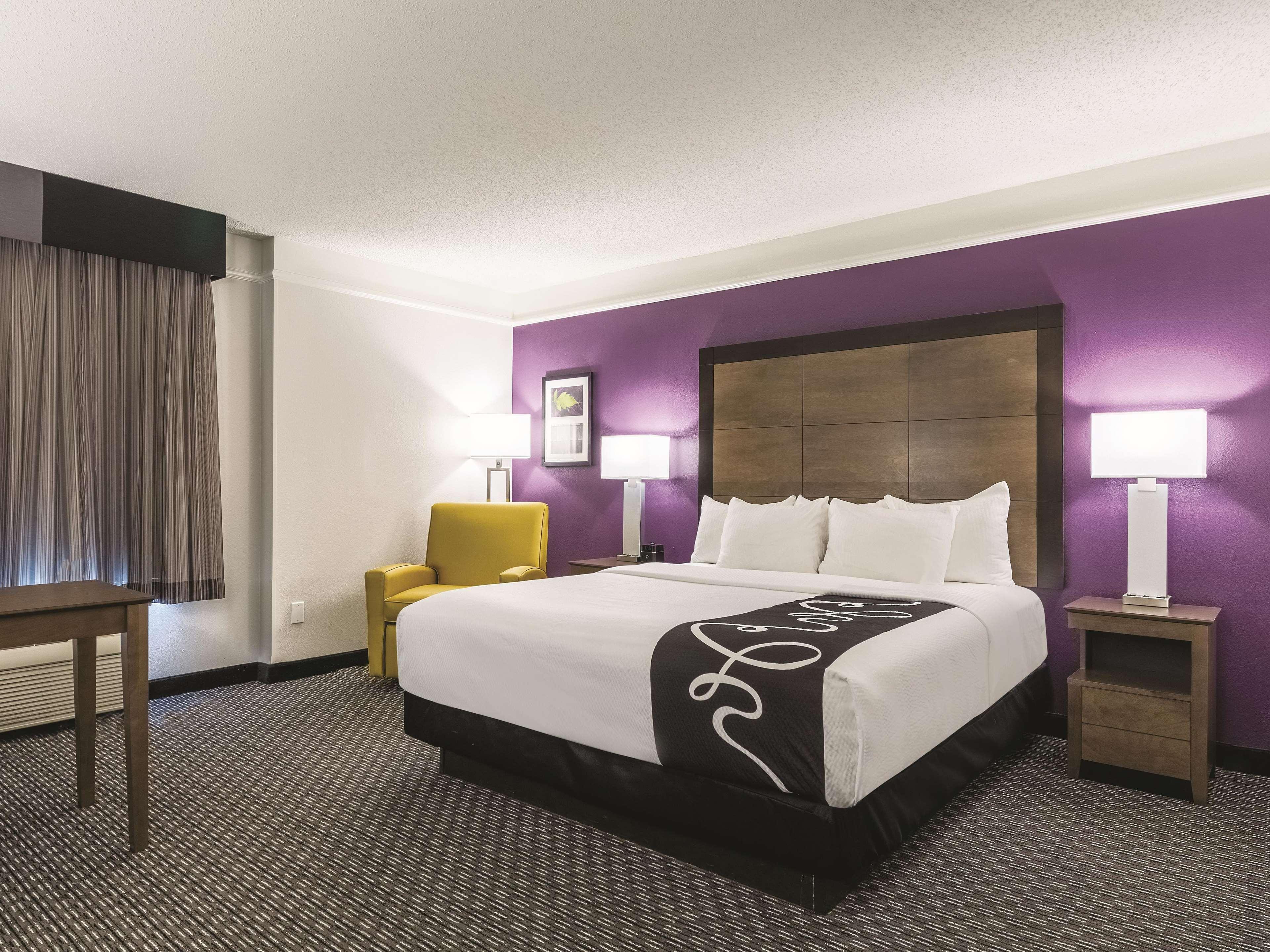 Hotel La Quinta By Wyndham Alexandria Airport Zewnętrze zdjęcie