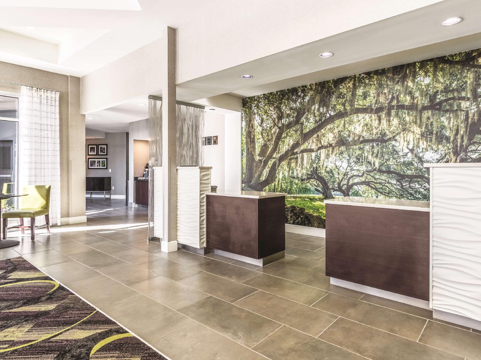 Hotel La Quinta By Wyndham Alexandria Airport Zewnętrze zdjęcie