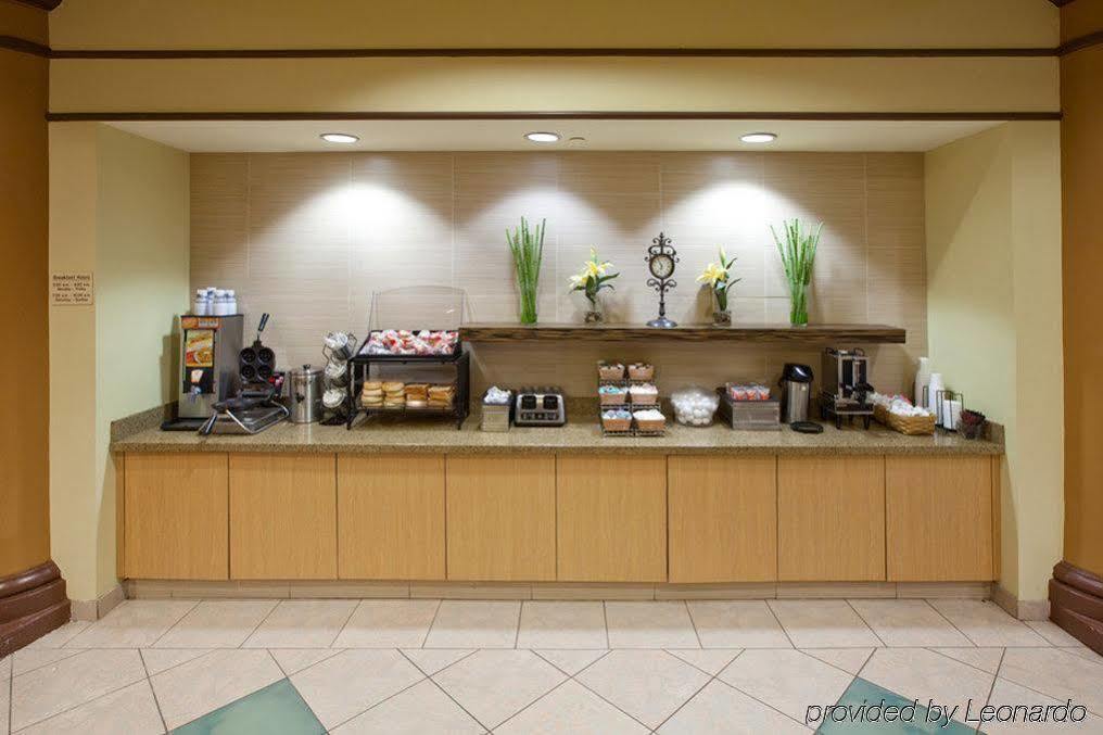 Hotel La Quinta By Wyndham Alexandria Airport Zewnętrze zdjęcie