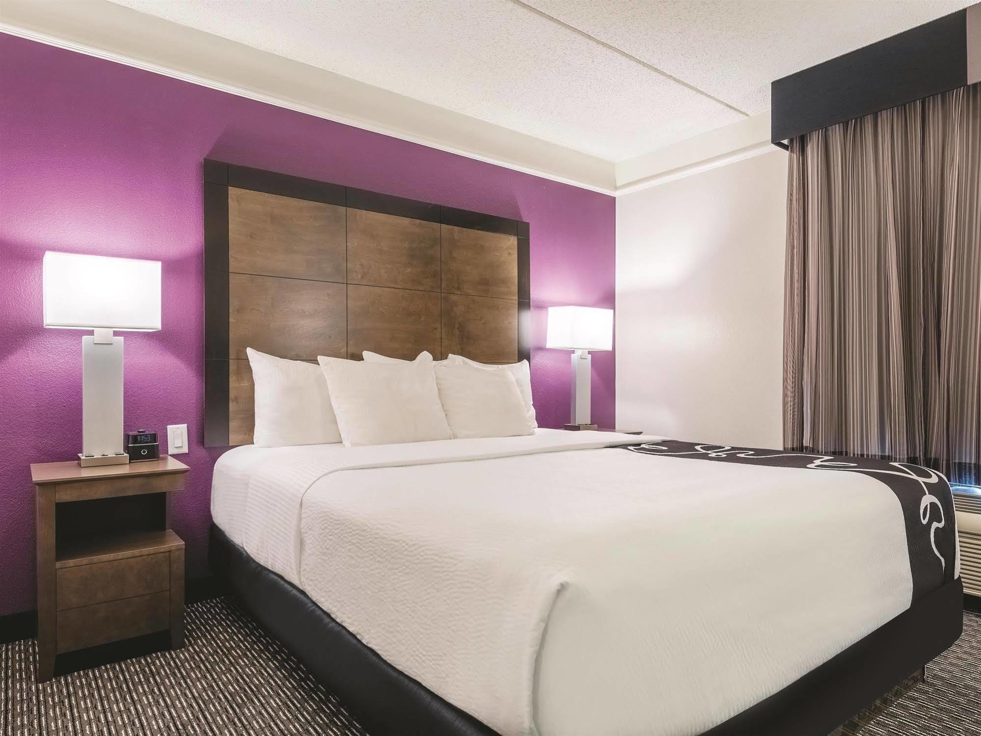 Hotel La Quinta By Wyndham Alexandria Airport Zewnętrze zdjęcie
