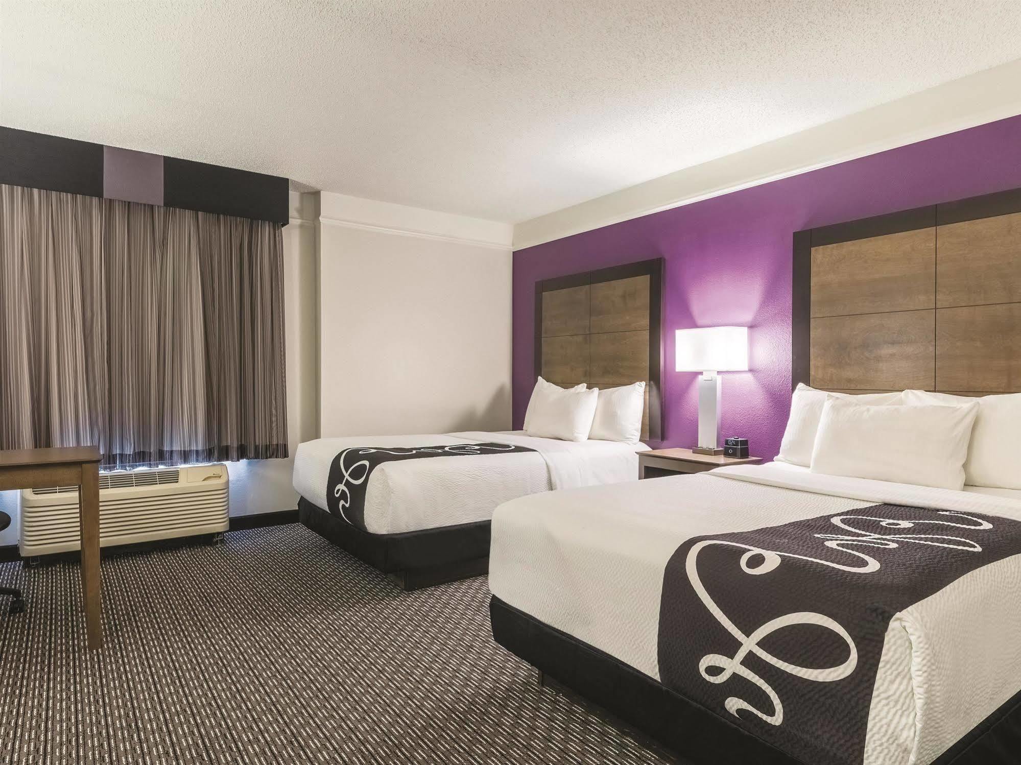 Hotel La Quinta By Wyndham Alexandria Airport Zewnętrze zdjęcie